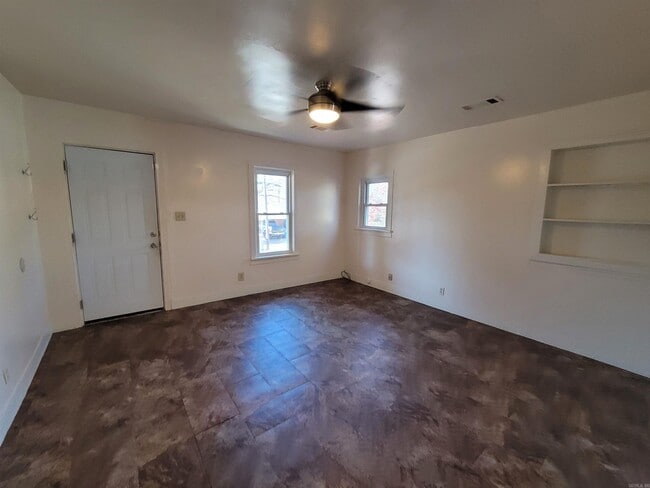 Building Photo - 207 Afton St