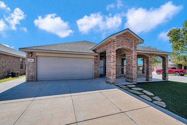 Building Photo - 410 E 97th St