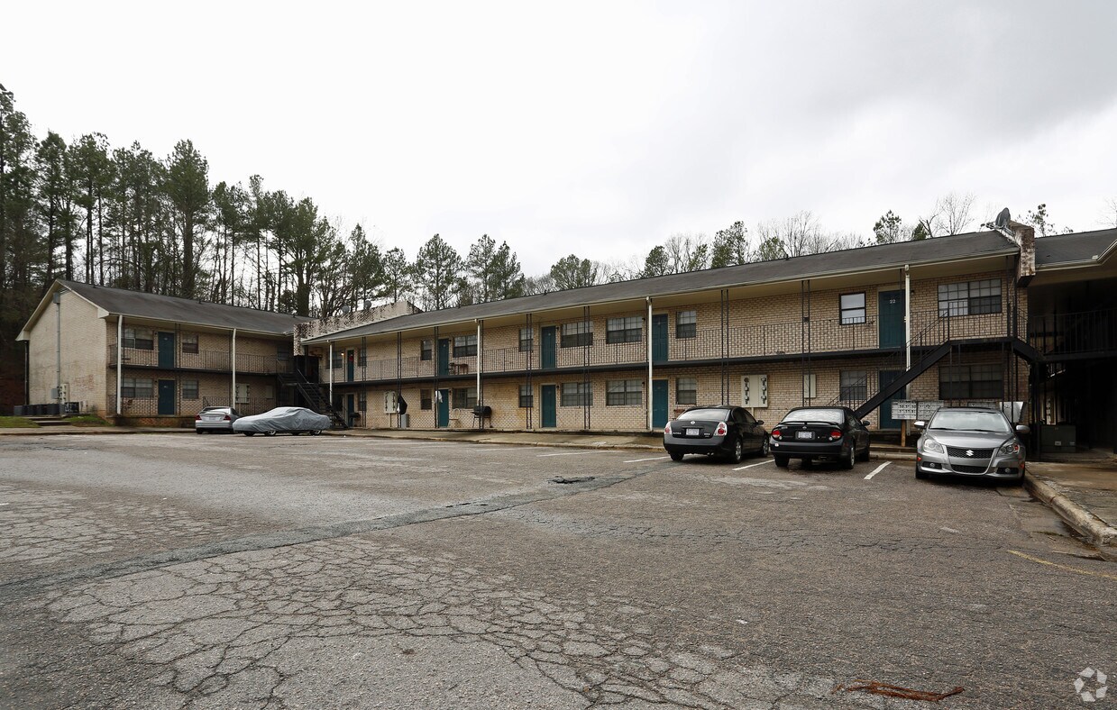 Building Photo - Lakewood Apartments