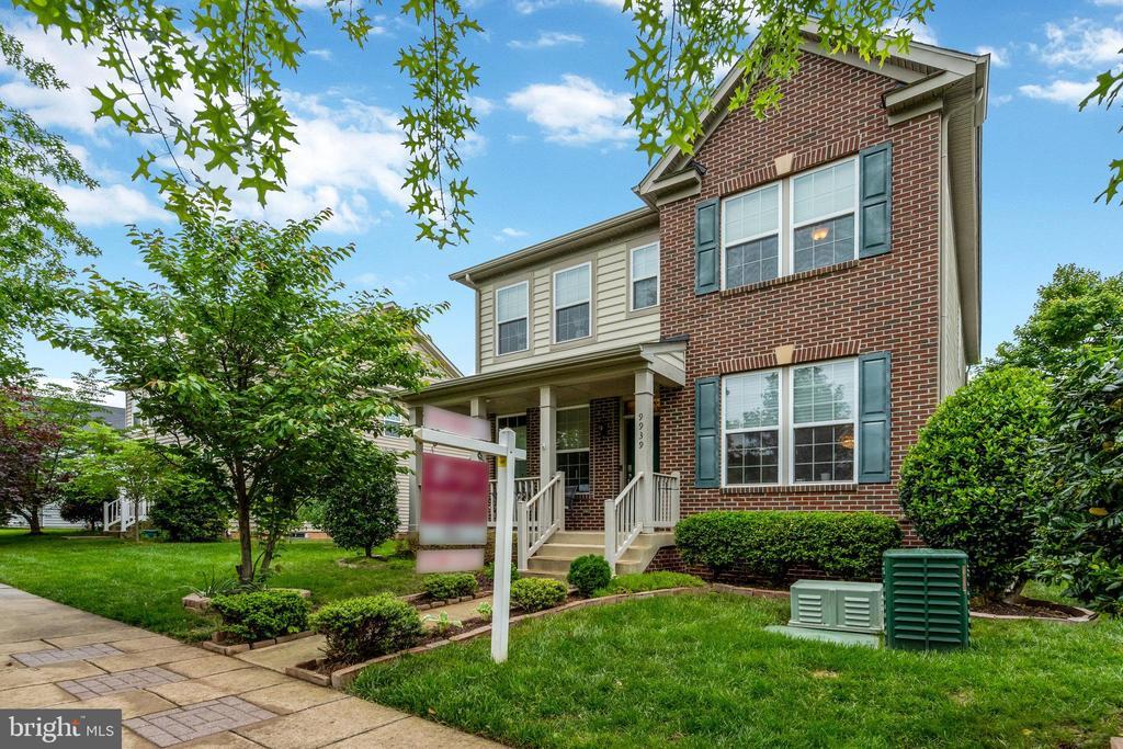 Foto principal - 9939 Lake Jackson Dr