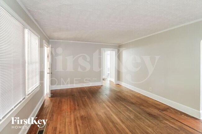 Foto del edificio - 868 Rochelle Dr SW