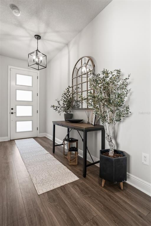Foto del edificio - 4914 Lakeshore Oaks Ct