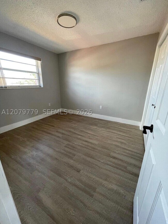 Foto del edificio - 827 SW 11th Ave