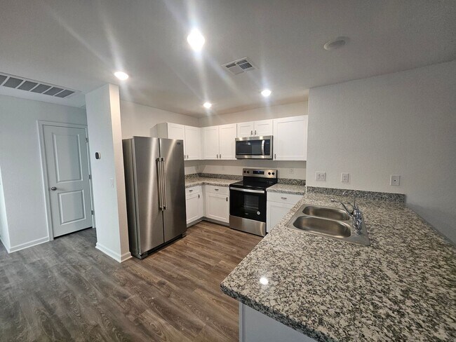 Building Photo - APRIL RENT FREE!!!    Brand New Home in Ga...