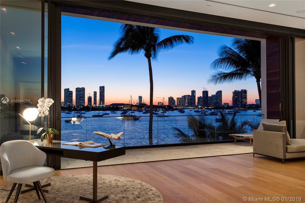 Foto principal - 428 S Hibiscus Dr