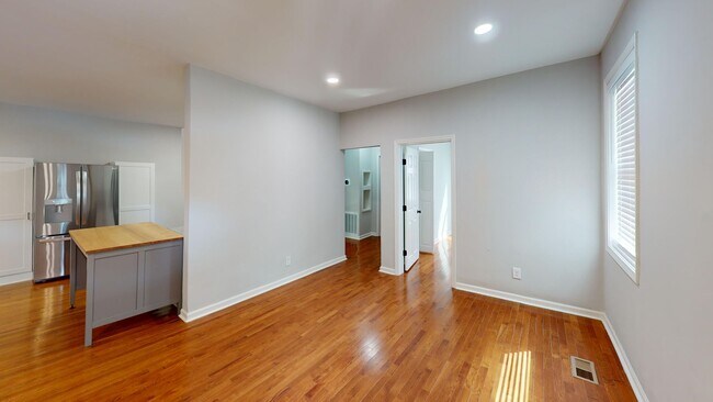 Foto del edificio - Charming East Nashville Home