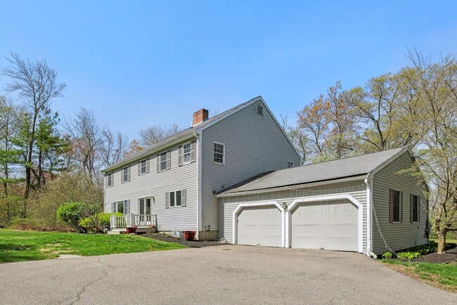 Building Photo - 89 Brush Hill Rd