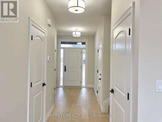 Photo du bâtiment - 220 Bowman Dr.