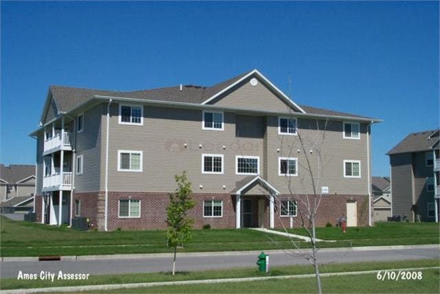 Primary Photo - Oakview Apartments