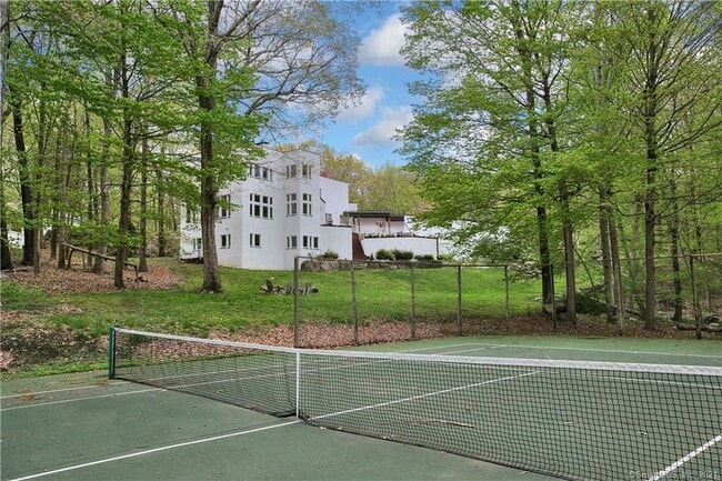 Foto del edificio - 1415 Catamount Rd
