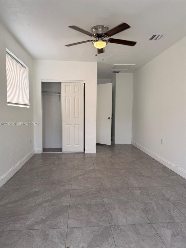 Foto del edificio - 6613 Evergreen Dr