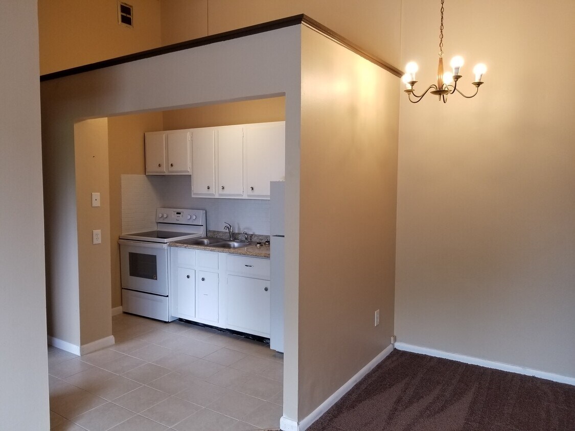 Foto del edificio - 234 Elyria Street, Unit 27