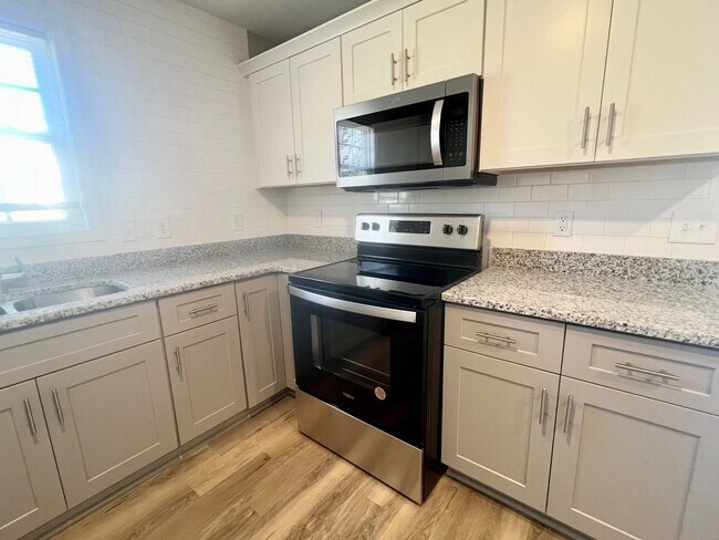 Foto del edificio - 317/319 E. GILBREATH STREET