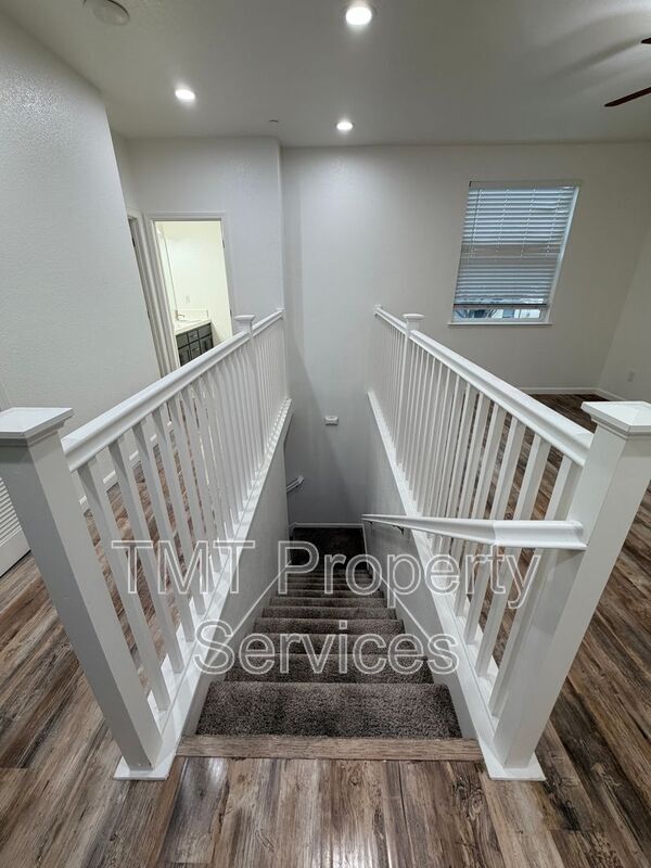 Foto del edificio - 939 Dixieanne Ave