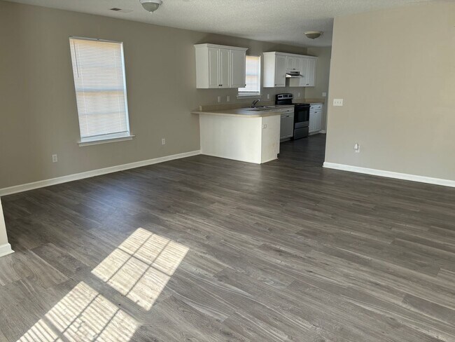 Foto del edificio - Duplex for rent - Section 8
