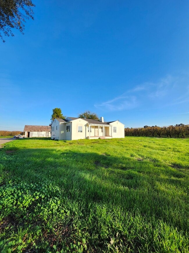 Building Photo - 11363 CA-70