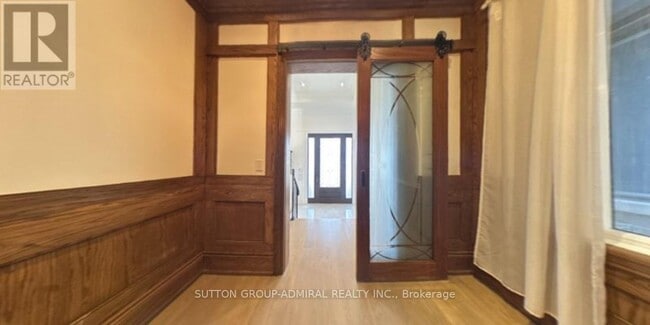 Building Photo - 305 Finch Ave E