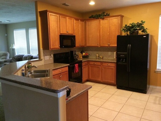 Building Photo - 25534 Saddlebrook Village Dr