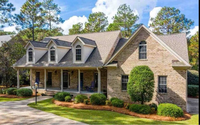 Building Photo - 539 Summerlea Dr