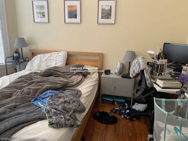 Building Photo - 3 br, 1 bath  - 17 Dow St # 1JE