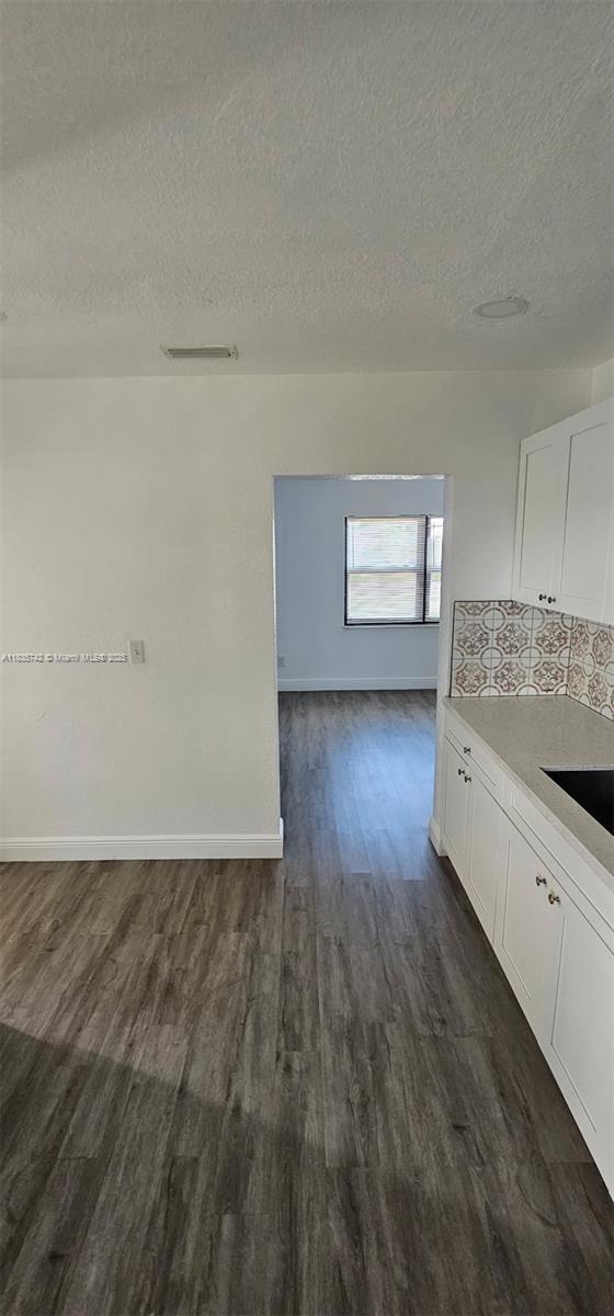 Building Photo - 915 Avenue M