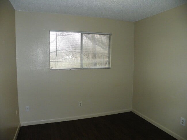 Building Photo - 1708.1710 Rawhide Loop