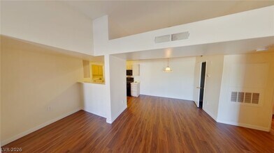 Building Photo - 7885 W Flamingo Rd