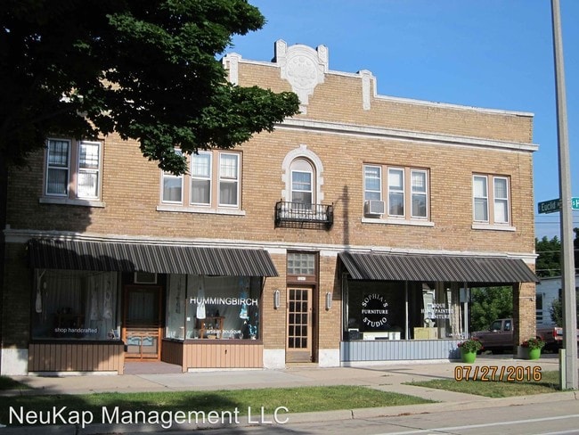 Building Photo - 3201 S Howell Ave