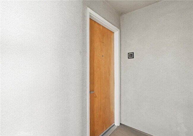 Building Photo - 11312 Huston St