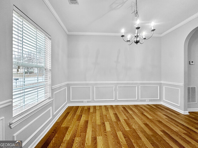 Building Photo - 655 Balerma St