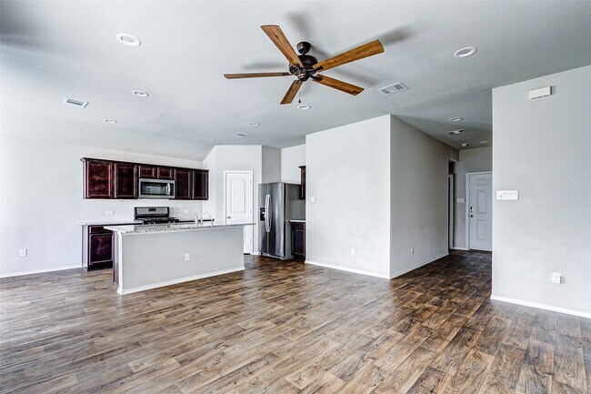 Foto del edificio - 40454 Red Poppy Ln