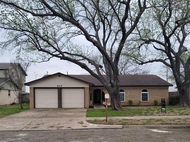 Foto principal - 517 Stallion Ln