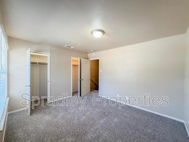 Foto del edificio - 1023 N Wall St