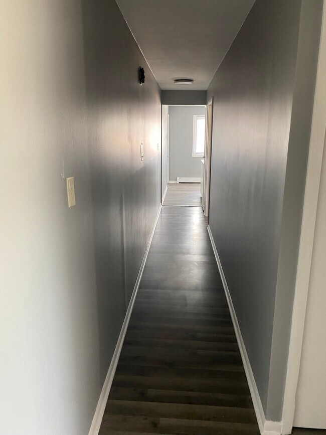Foto del edificio - 74 S Yates Ave