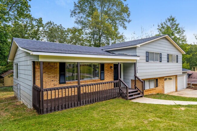 Foto del edificio - 724 Country View Dr NE