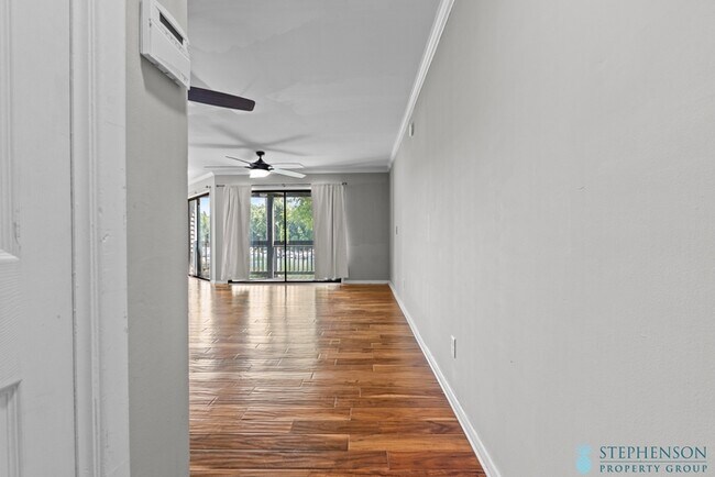 Foto del edificio - 246 Shoreline Dr