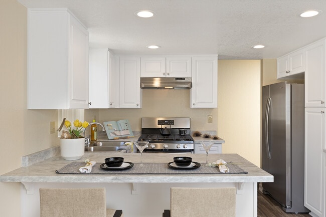 Building Photo - Wintergreen