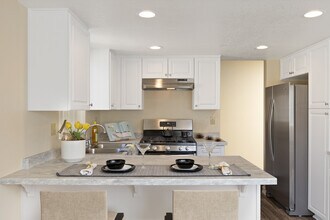 Building Photo - Wintergreen