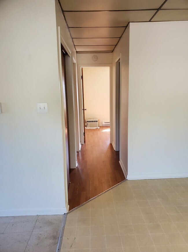 Foto del edificio - 201 Maple Ave