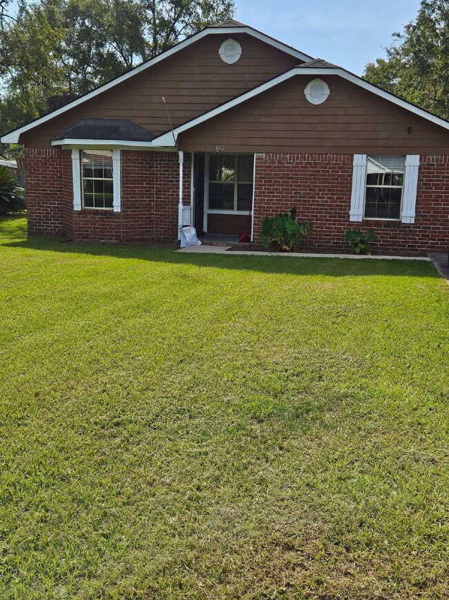 Building Photo - 89 Pamela Dr