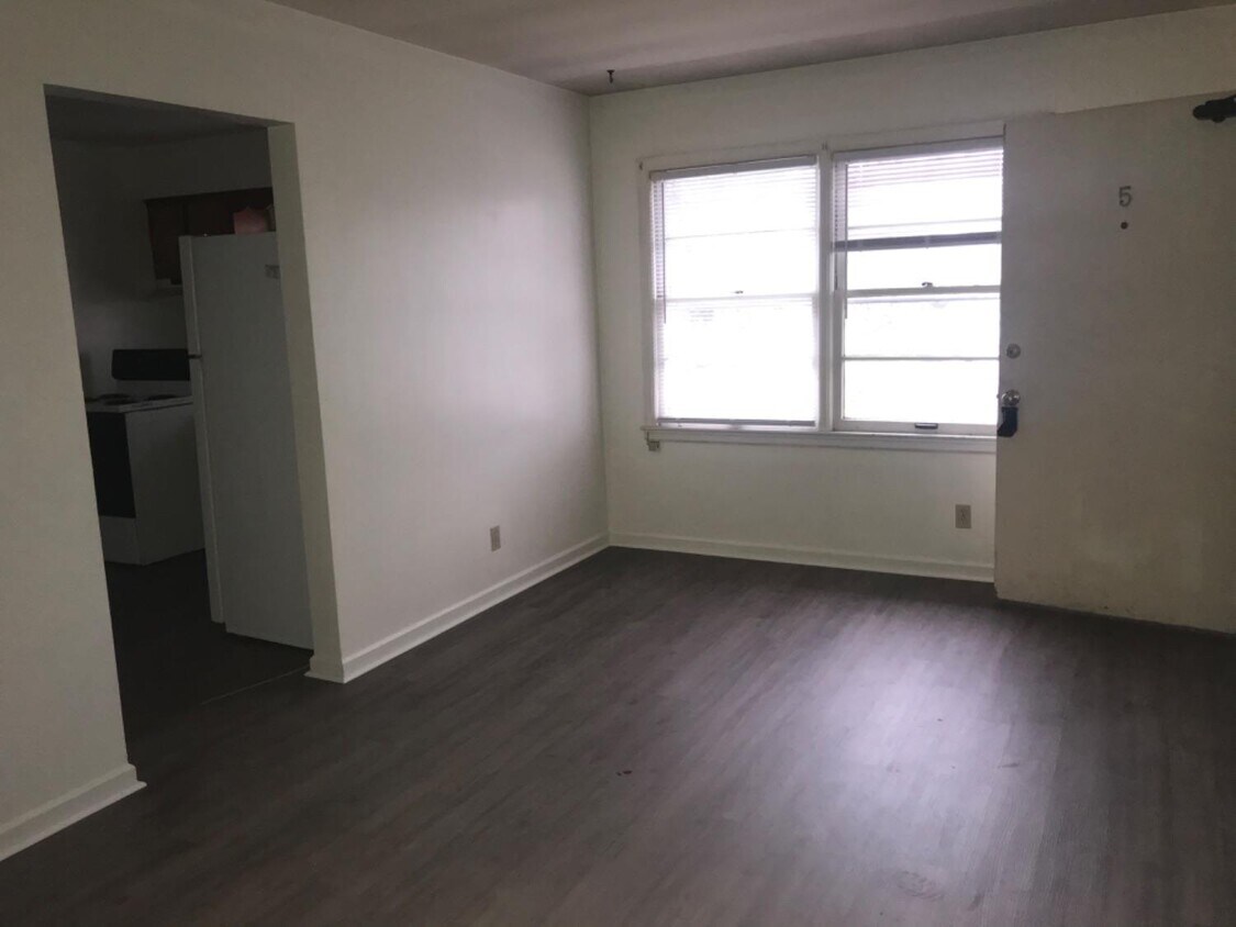 1648 Alexandria Dr Unit 5, Lexington, KY 40504 Room for Rent in