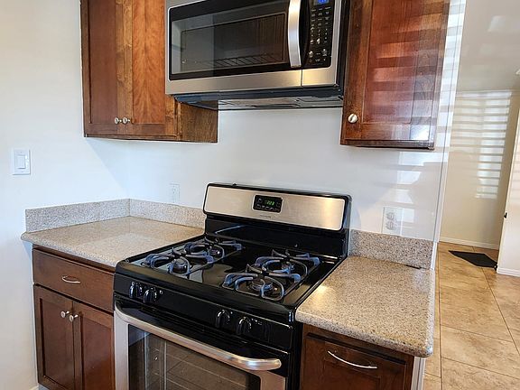 Building Photo - 16841 San Fernando Mission Blvd