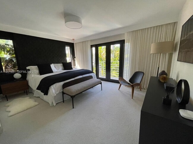 Building Photo - 1443 W 21st St