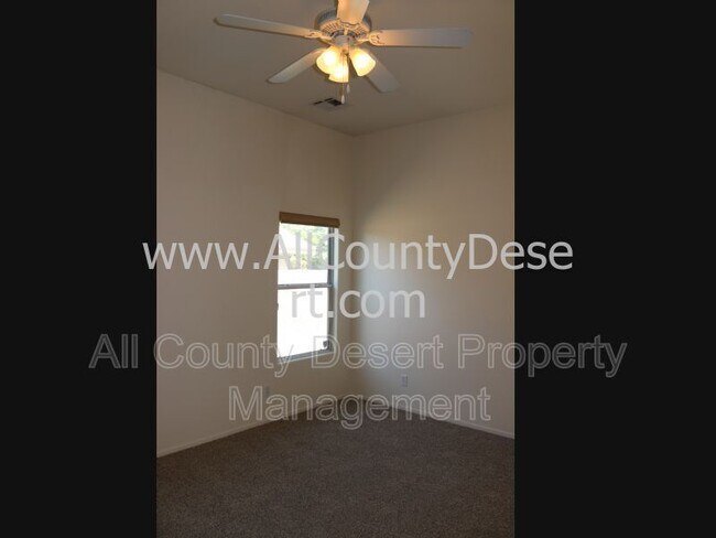 Foto del edificio - 79420 Bowden Dr