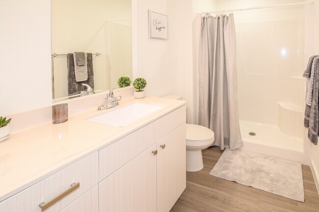 Building Photo - The Solera at Kendall West