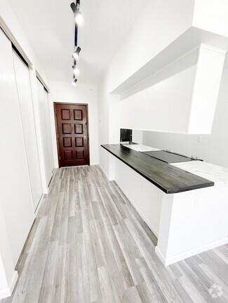 Building Photo - 1392 Carling Dr