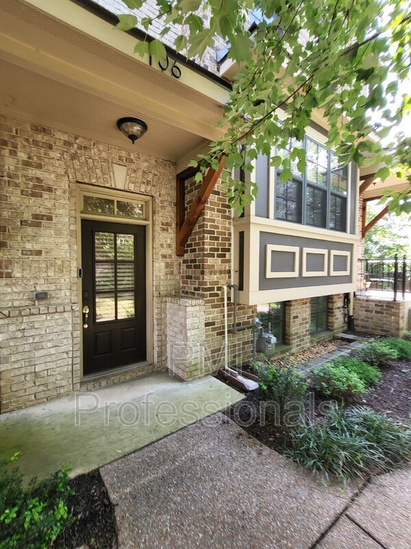 Foto principal - 3180 Parthenon Ave