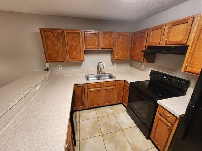 Foto del edificio - NOW AVAILABLE! - 11741 Saints Rd, Jacksonv...