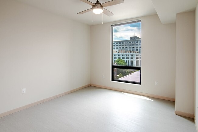 Interior Photo - NoVo
