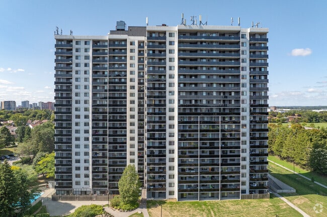 Building Photo - 125 Bamburgh Circ